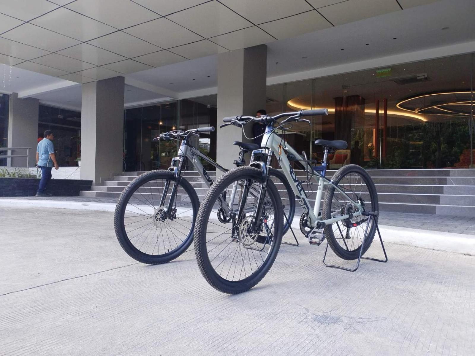 Hayat Sky Towers Hotell Cebu Exteriör bild