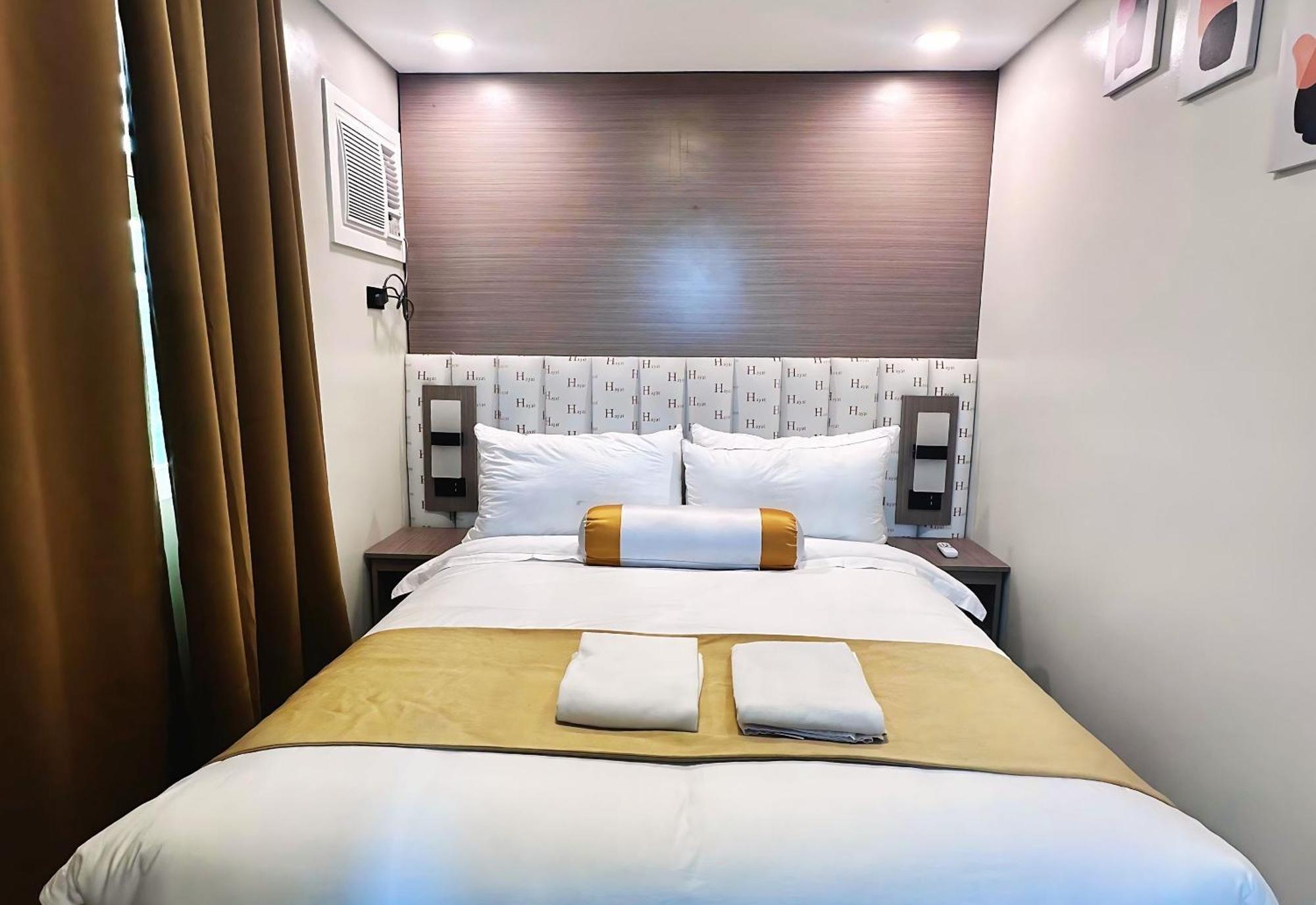 Hayat Sky Towers Hotell Cebu Exteriör bild